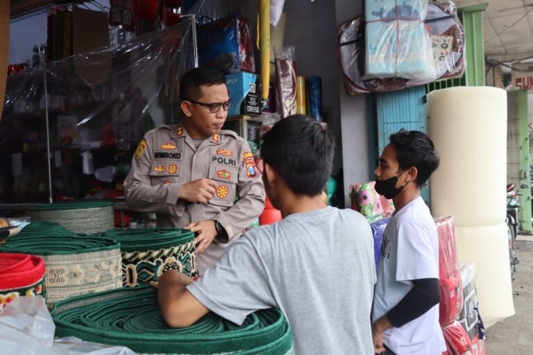 Sebuah  Wujud Kedekatan Kapolres Bondowoso Kepada Masyarakat